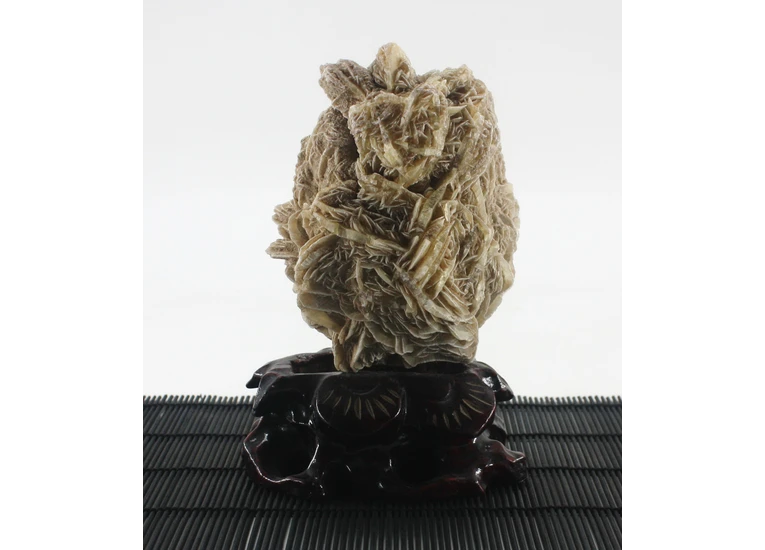 Пустельна троянда камінь