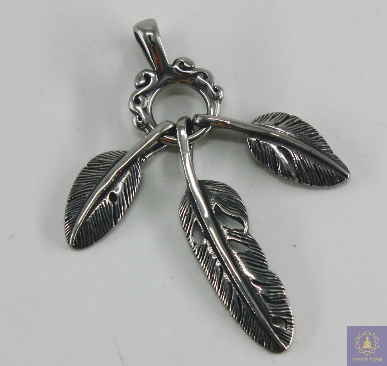 Пір'я (амулет)