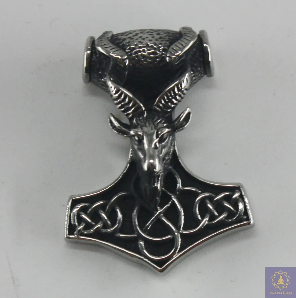 Молот Тора с козлом