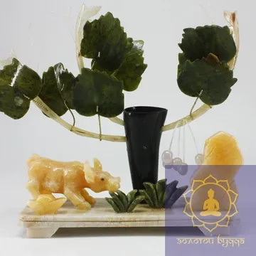 Композиція Бик і дерево (кальцит та жад)