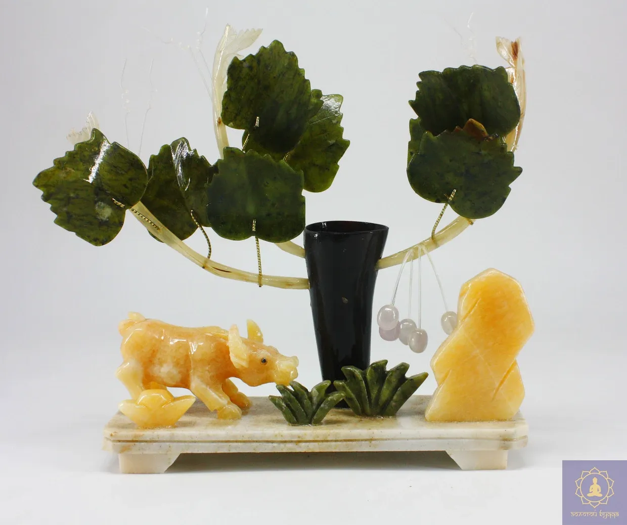 Композиція Бик і дерево (кальцит та жад)