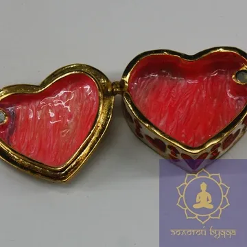 Шкатулка сердце (метал и сусальное золото)