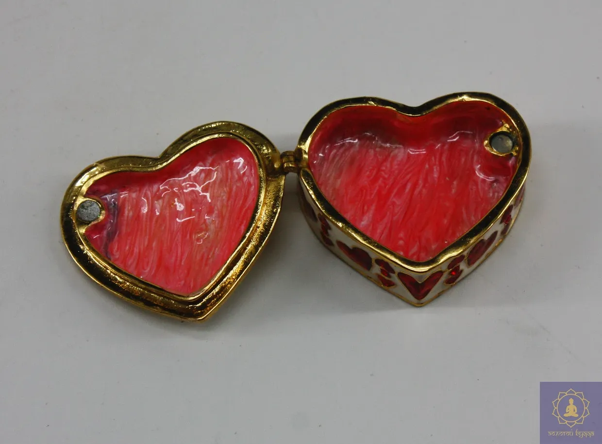 Шкатулка сердце (метал и сусальное золото)