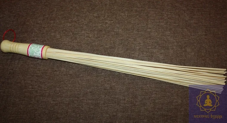 Віник бамбуковий масажний 56 см.