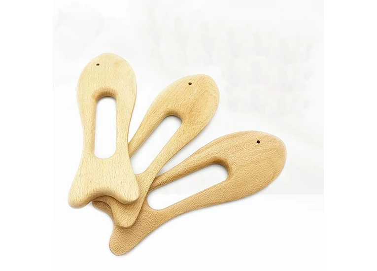 Массажер скребок Рыба, Бук.