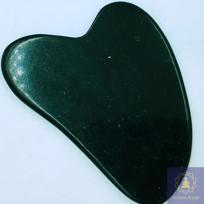 Скребок Гуаша черный нефрит сердце