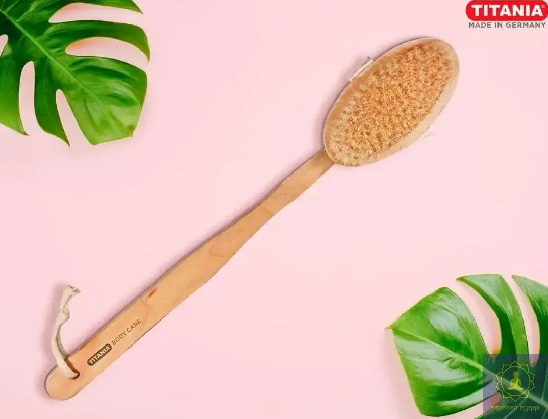 Массажная деревянная щетка для тела со съемной ручкой Titania