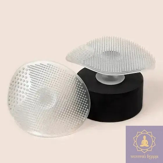 Силиконовая щеточка для умывания CHUDESNIK