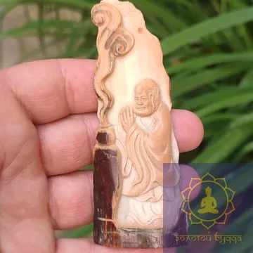 Статуетка Монах — бивень мамонта