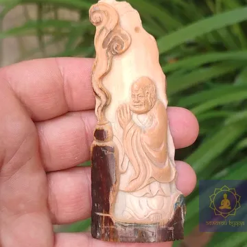 Статуетка Монах — бивень мамонта