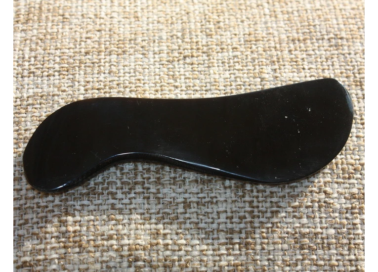 Скребок Гуаша кость-рог буйвола волна черный