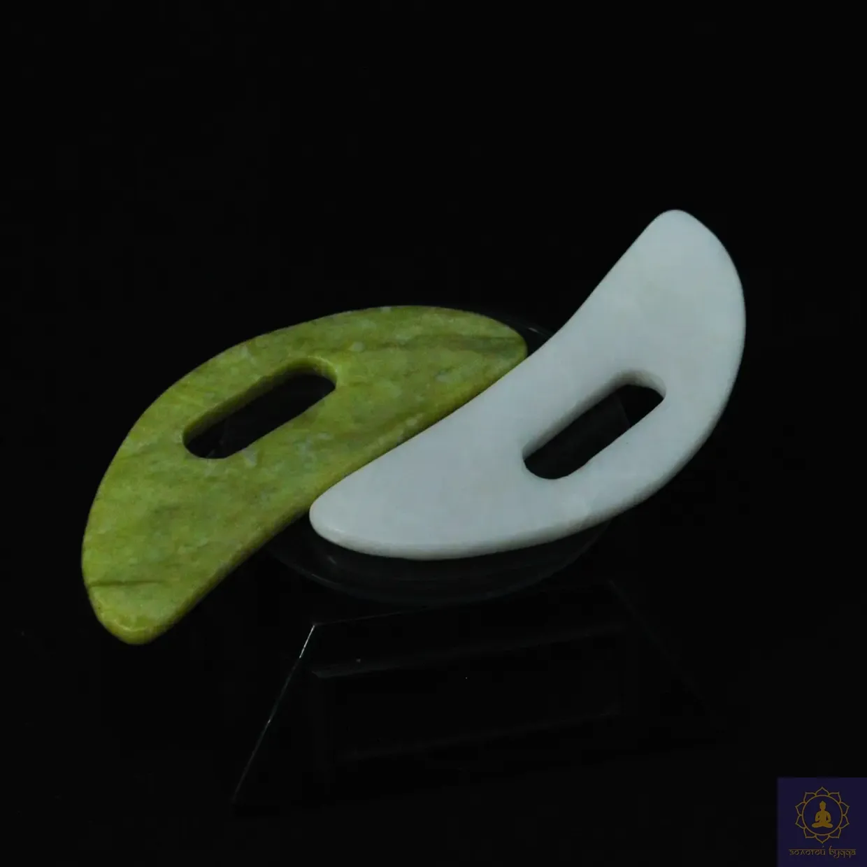 Скребок Гуаша місяць