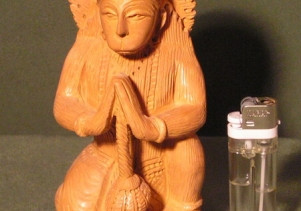 Фигурки, статуэтки из дерева