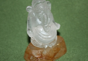 Фигурки, статуэтки из камня