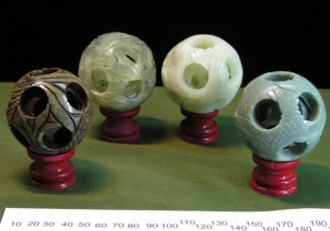 Фигурки, статуэтки из камня