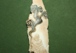 Фигурки, статуэтки из кости