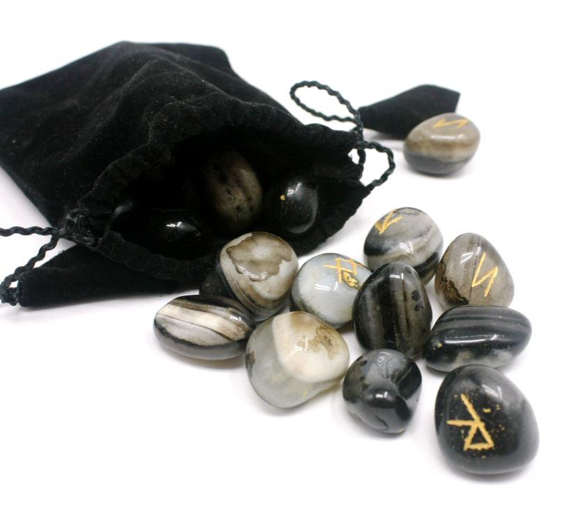 Гадальные руны