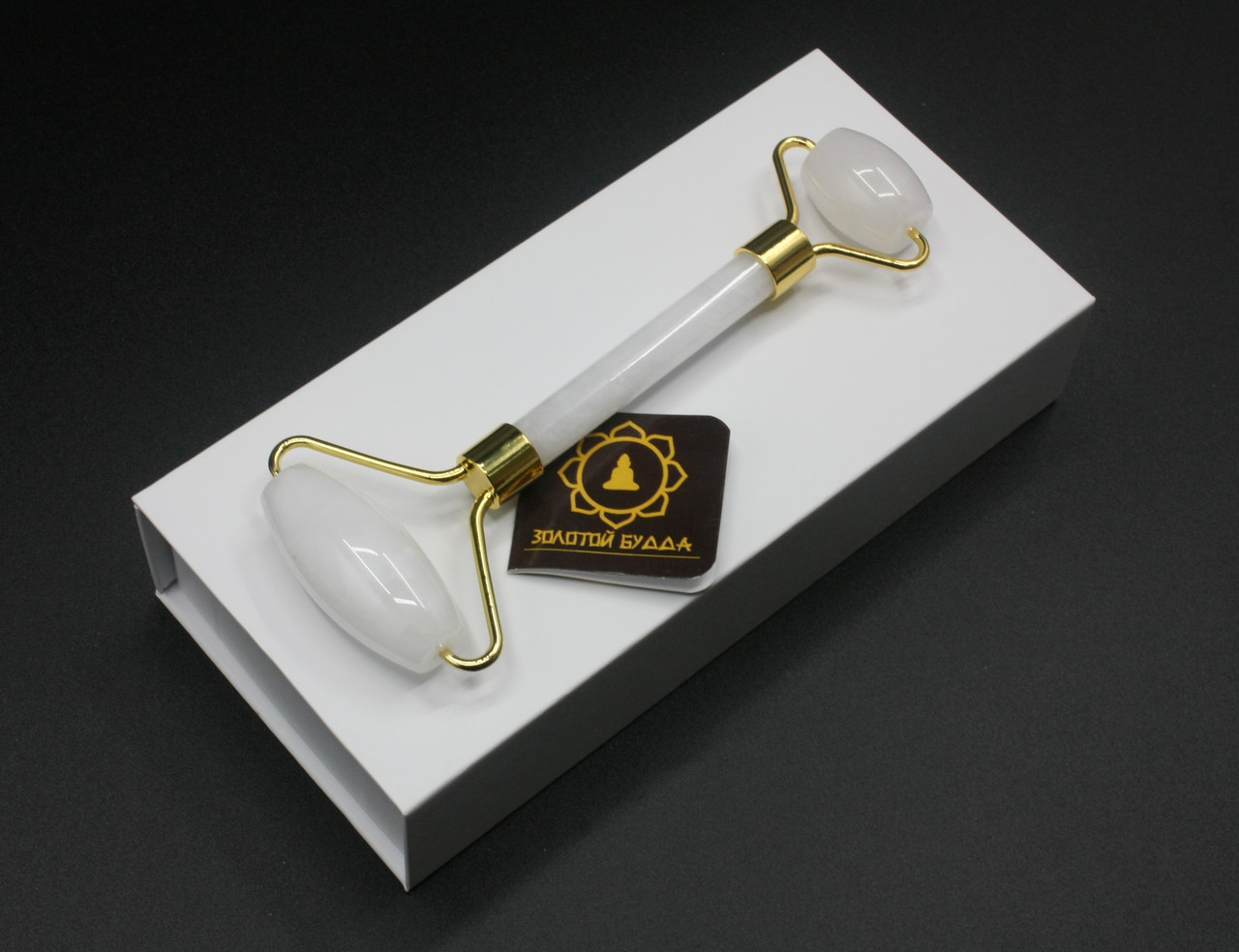 Ролик массажный из белого нефрита.