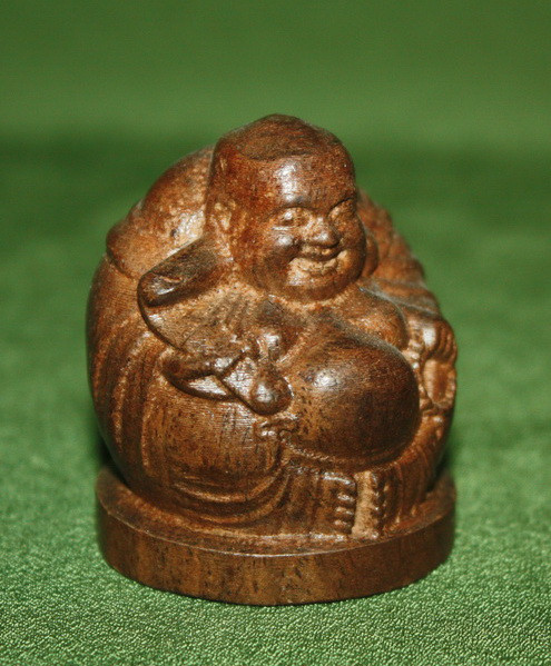 Фигурки, статуэтки из дерева