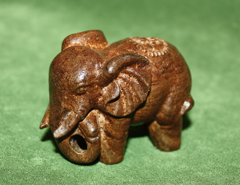 Фигурки, статуэтки из дерева