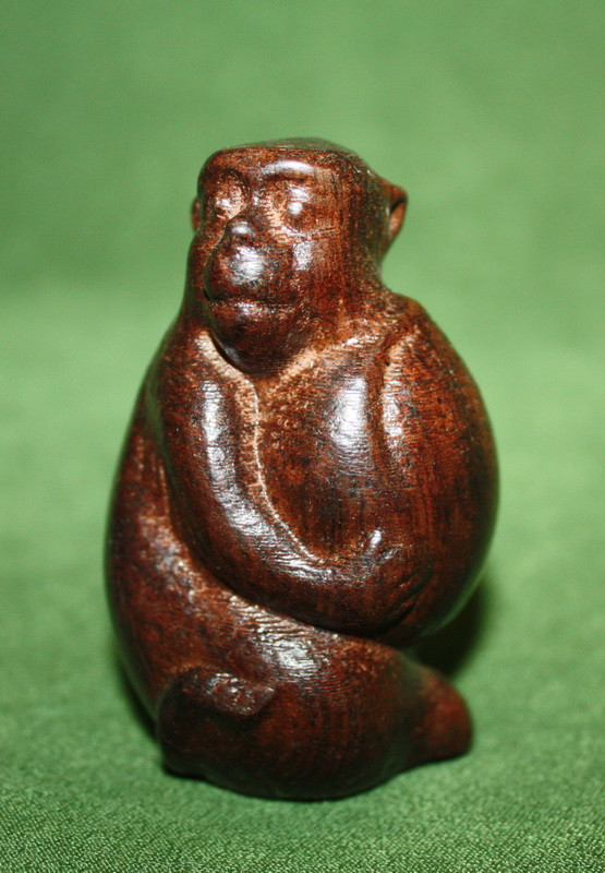 Фигурки, статуэтки из дерева