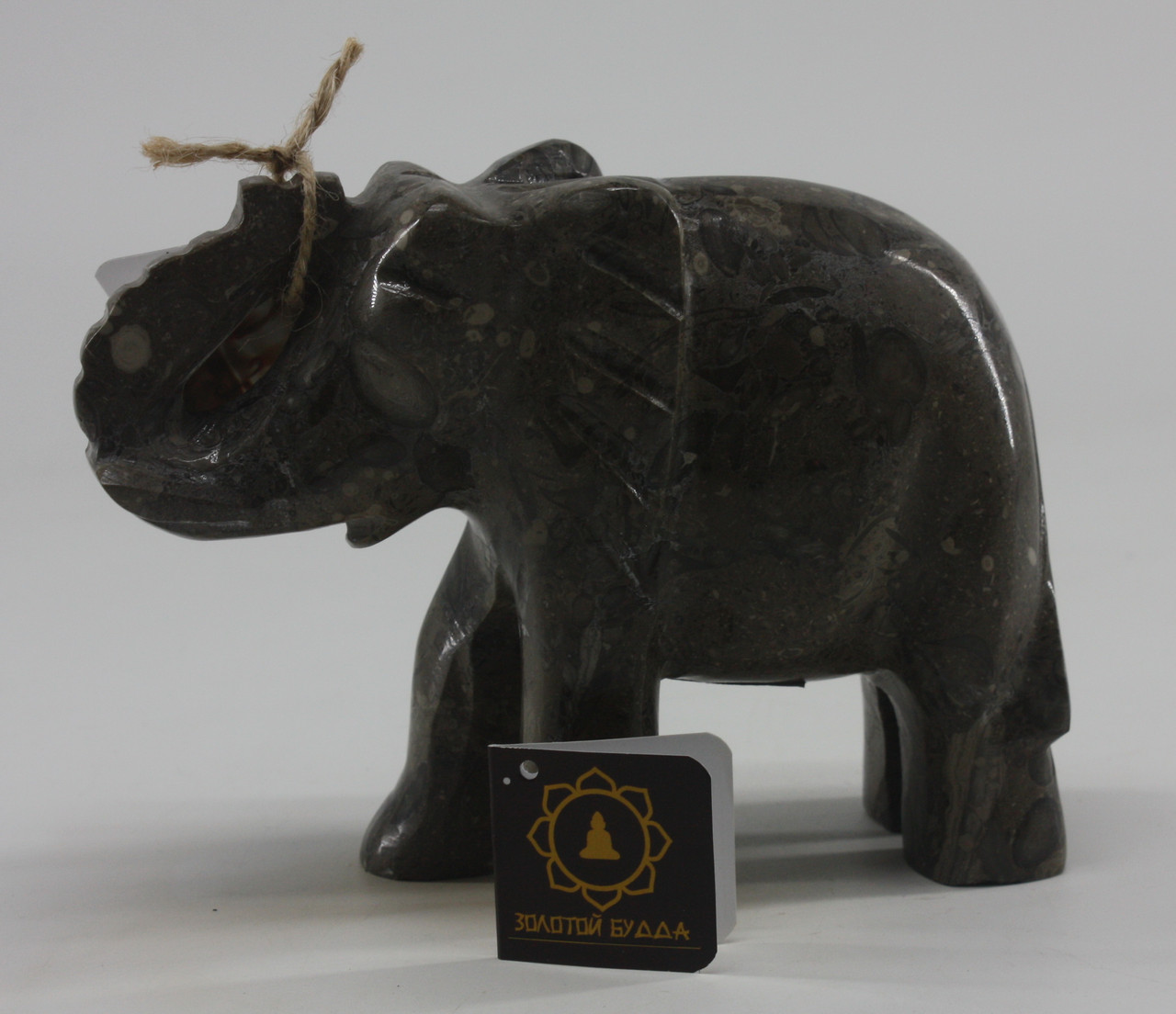 Фигурки, статуэтки из камня