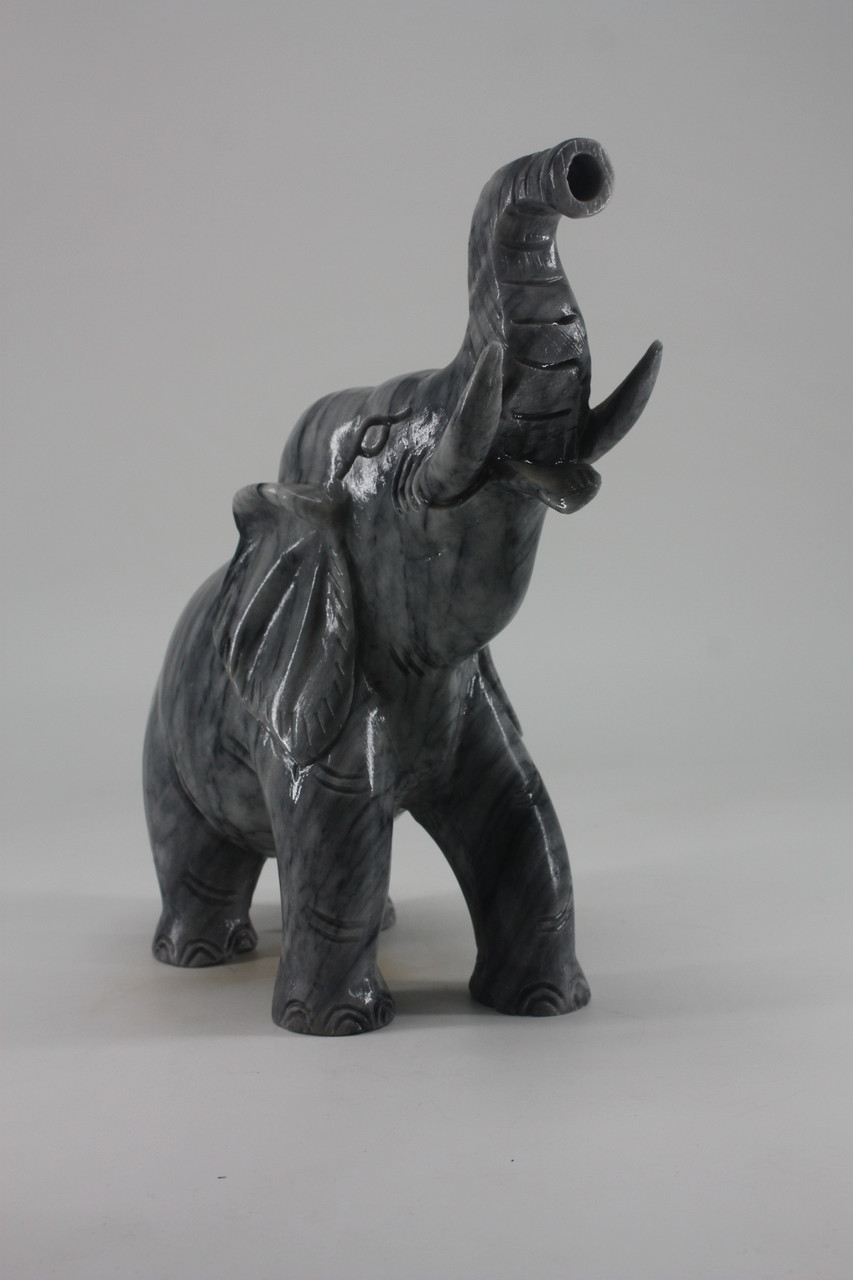 Фигурки, статуэтки из камня