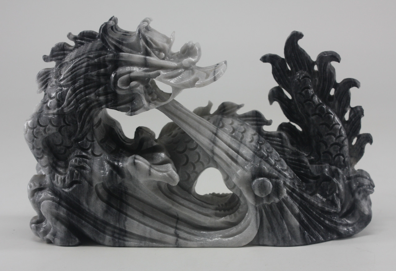 Фигурки, статуэтки из камня