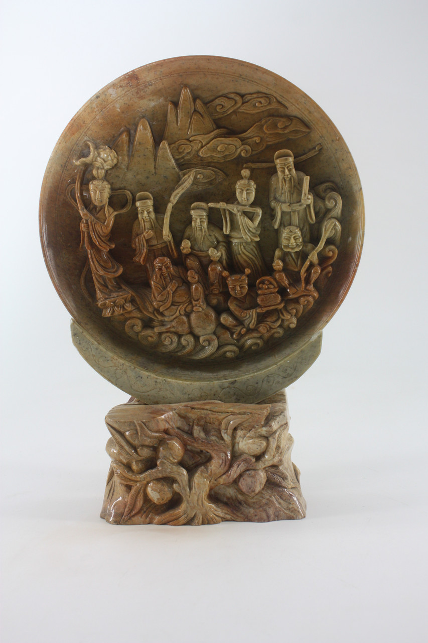 Фигурки, статуэтки из камня