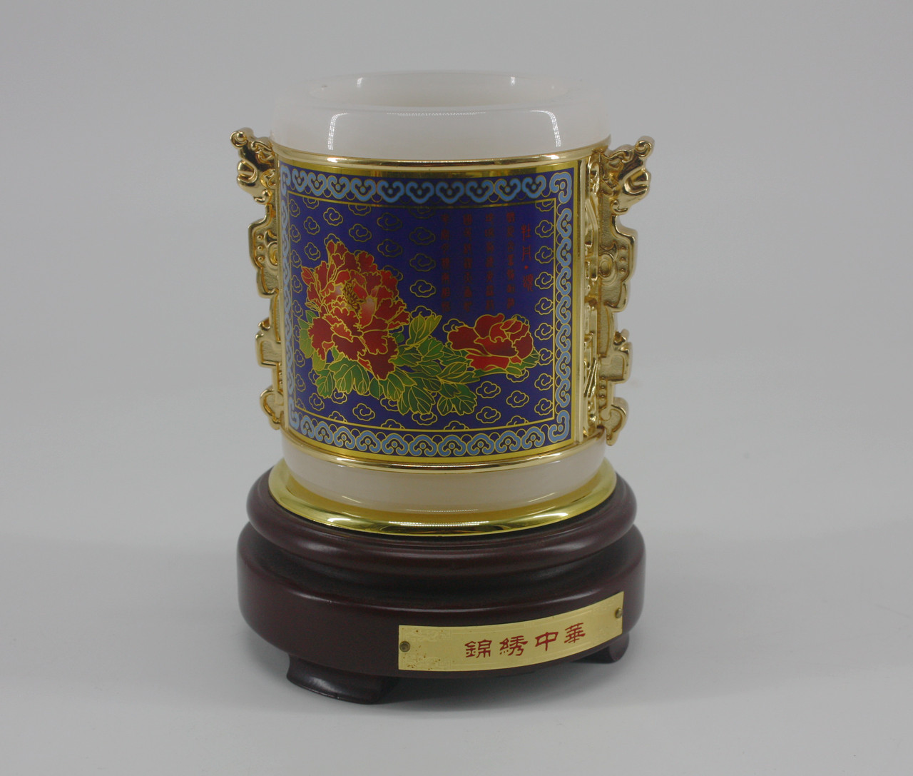 Фигурки, статуэтки из гипса, натуральных смол